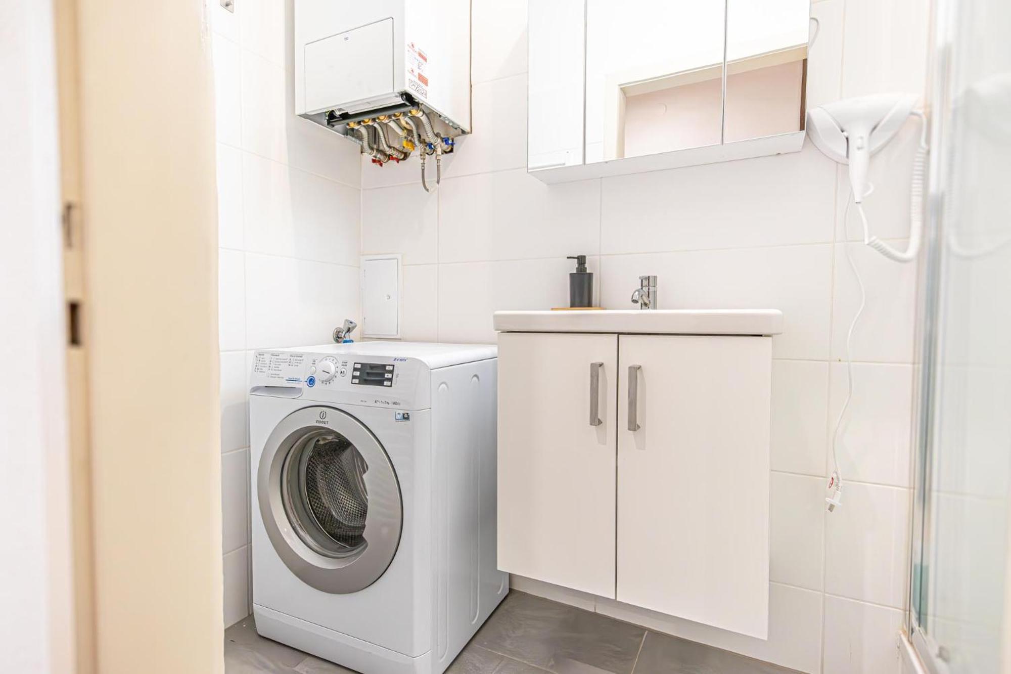 Desirable 2Br - Bookable For Longstays In Lockdown B Wien Exteriör bild